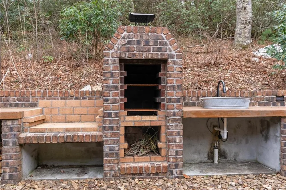 110 Mountain Hearth Drive Sparta, NC 28675