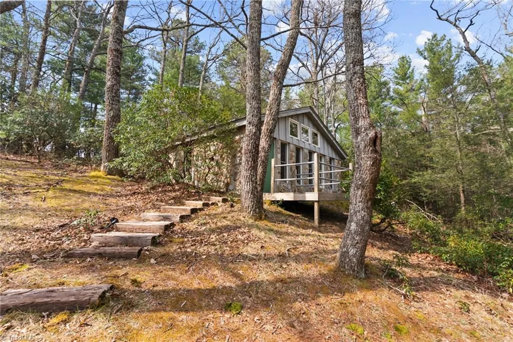 110 Mountain Hearth Drive Sparta, NC 28675