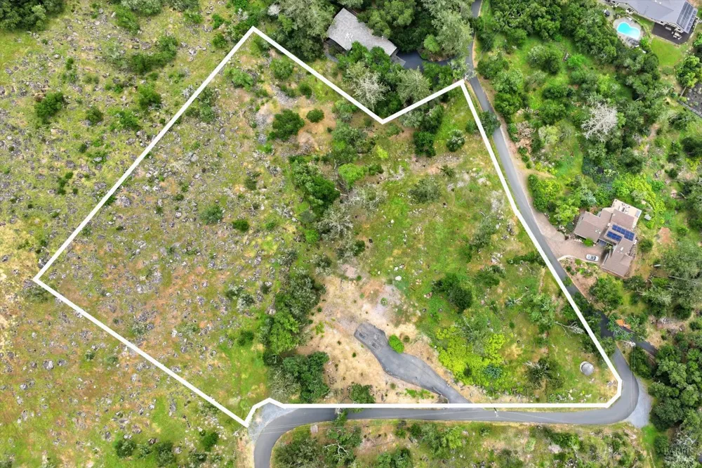 3577 Deer Trail Road Santa Rosa, CA 95404