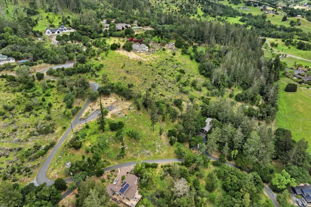 3577 Deer Trail Road Santa Rosa, CA 95404