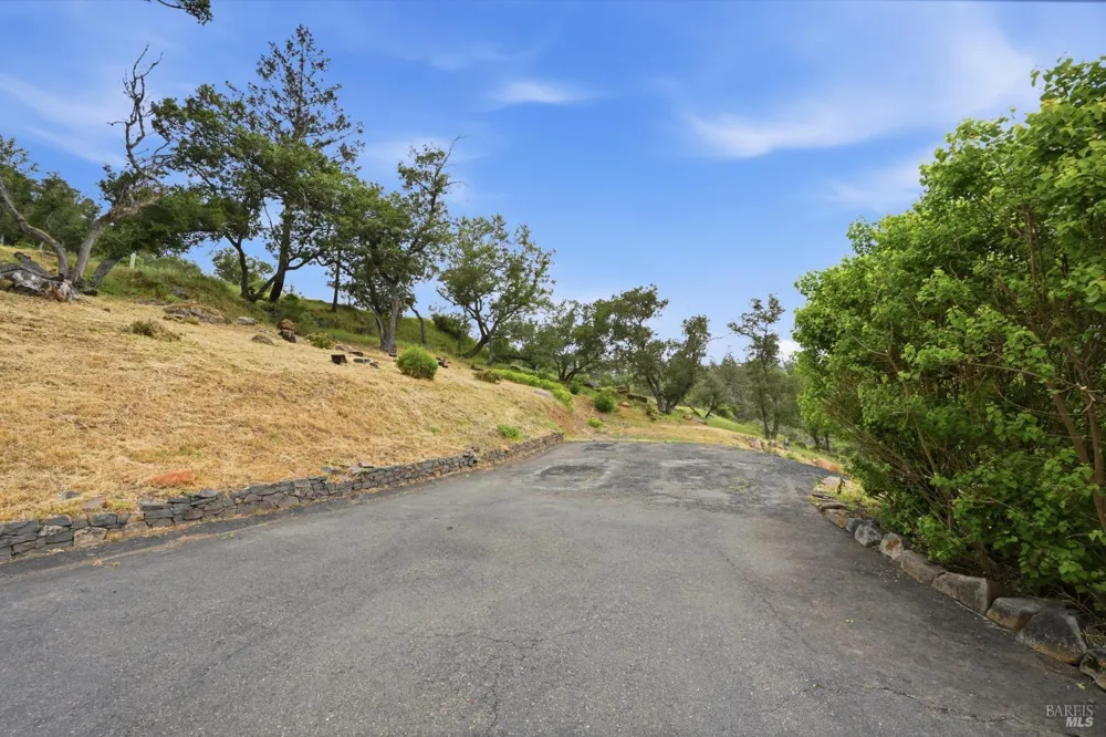 3577 Deer Trail Road Santa Rosa, CA 95404