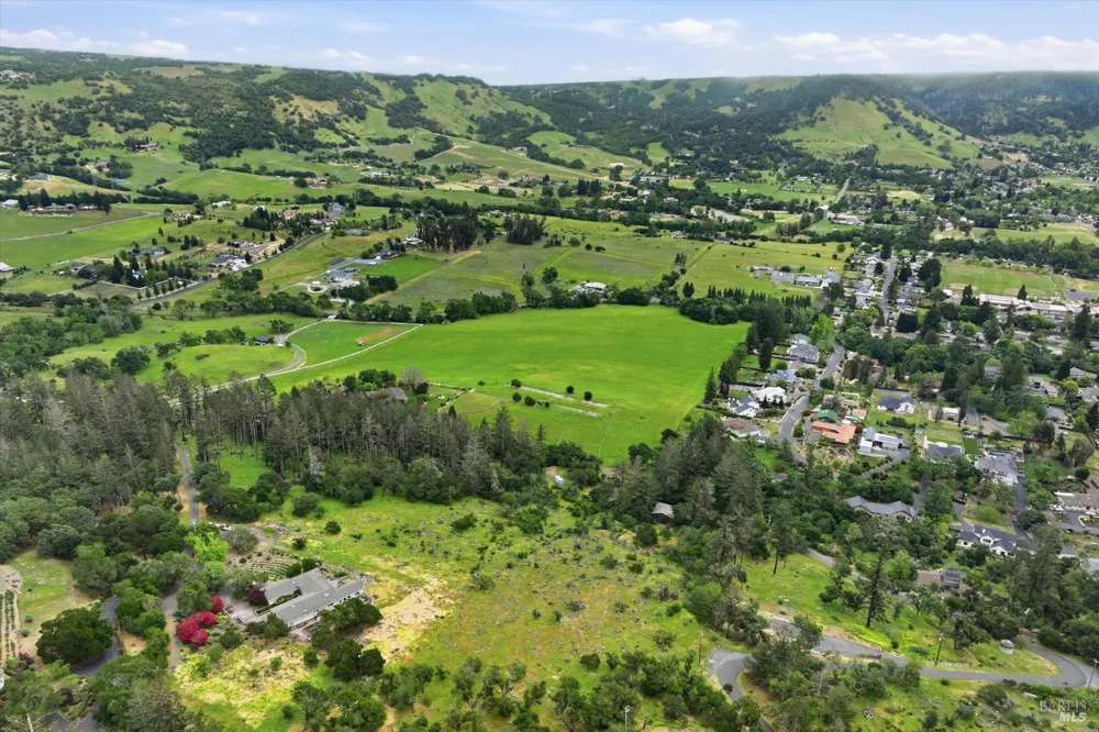 3577 Deer Trail Road Santa Rosa, CA 95404