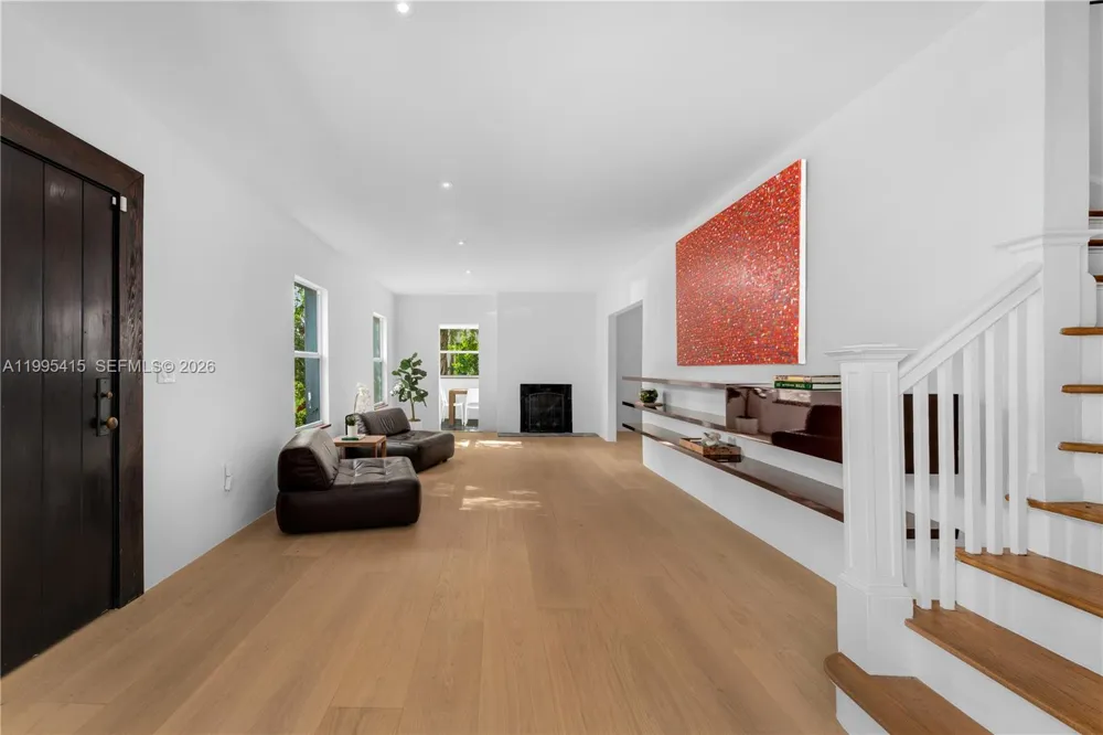 5812 Alton Rd Miami Beach, FL 33140