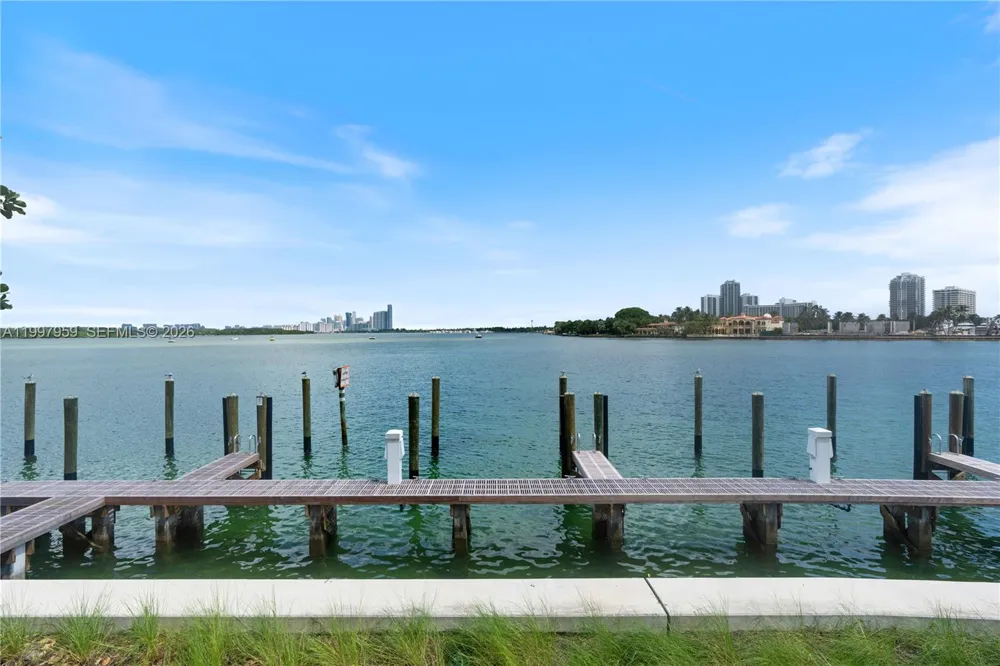 1135 103rd St #203 Bay Harbor Islands, FL 33154