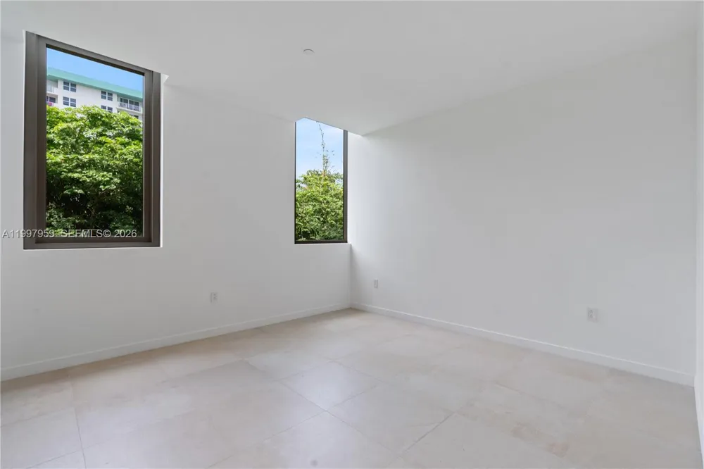 1135 103rd St #203 Bay Harbor Islands, FL 33154
