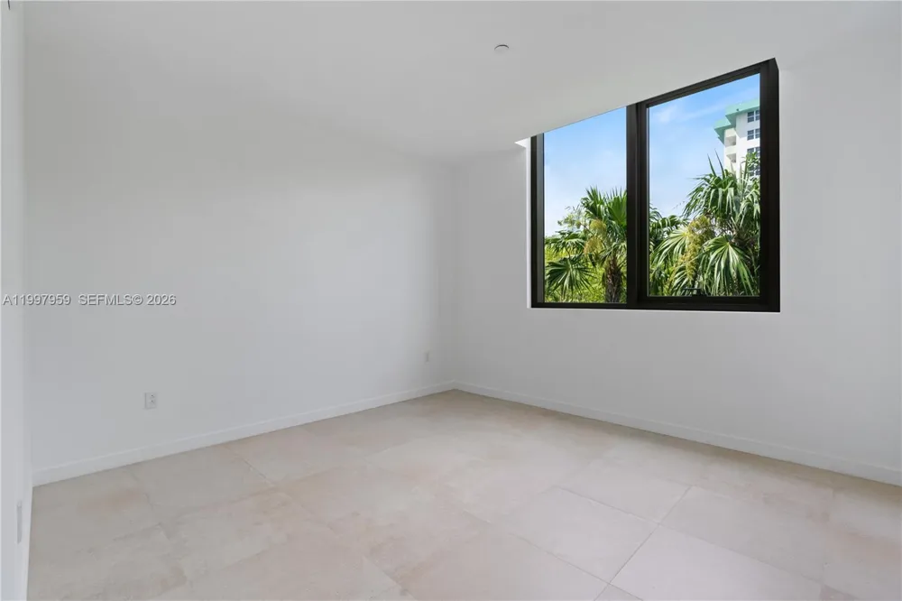 1135 103rd St #203 Bay Harbor Islands, FL 33154