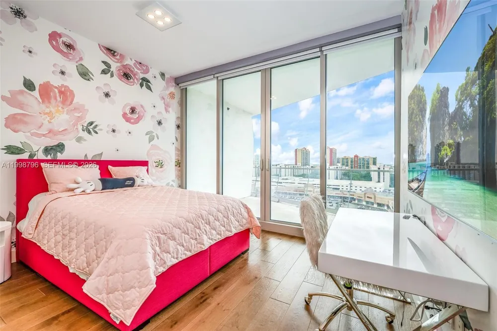 16901 Collins Ave #903 Sunny Isles Beach, FL 33160