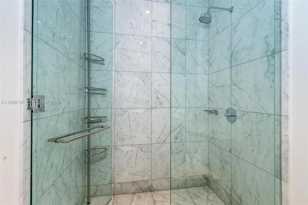 16901 Collins Ave #903 Sunny Isles Beach, FL 33160