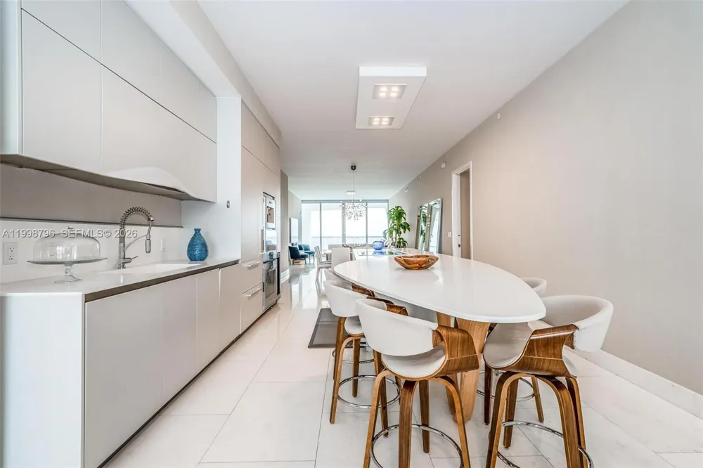 16901 Collins Ave #903 Sunny Isles Beach, FL 33160