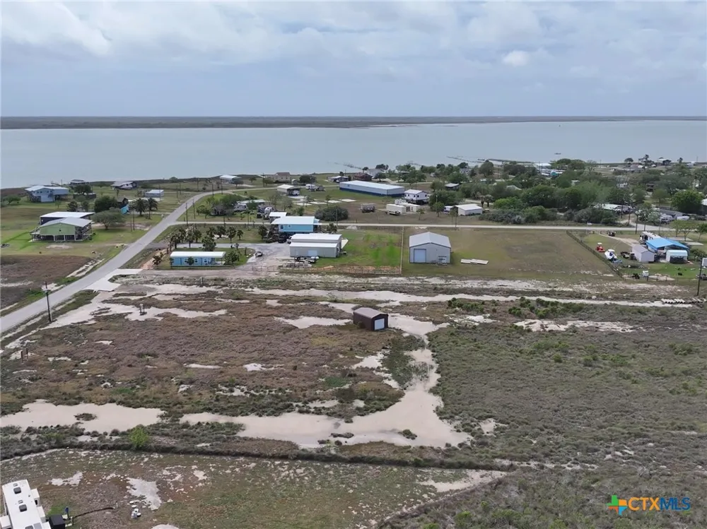 268 Powderhorn Lane Port Lavaca, TX 77979