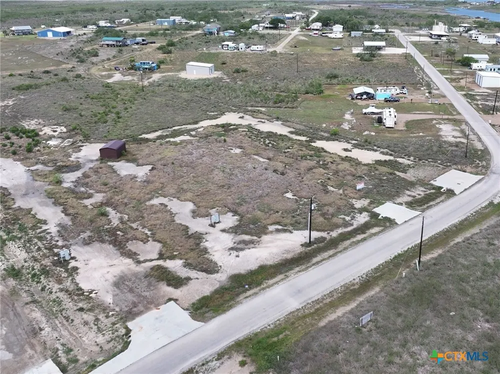 268 Powderhorn Lane Port Lavaca, TX 77979