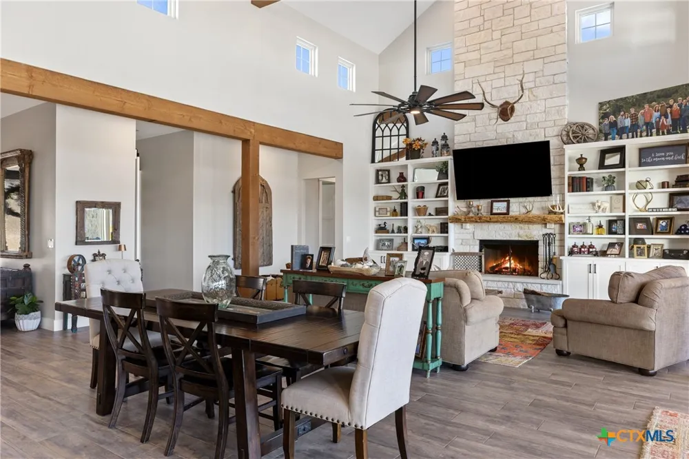 2105 Legacy Hills Drive Johnson City, TX 78636