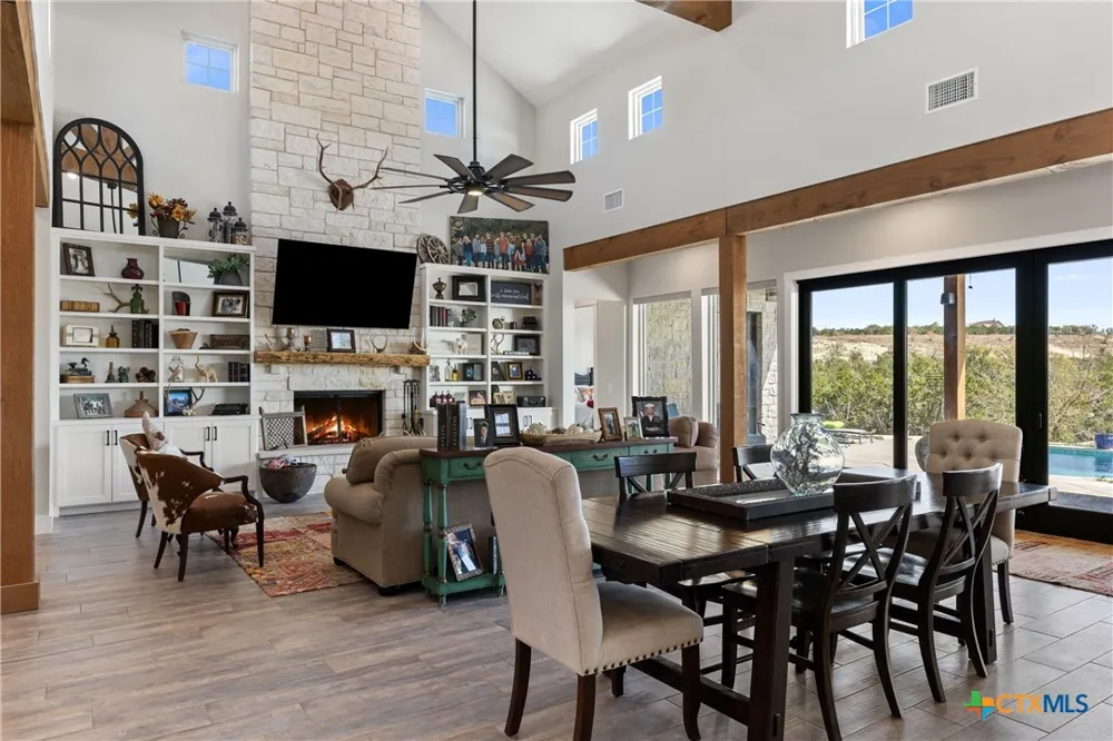 2105 Legacy Hills Drive Johnson City, TX 78636