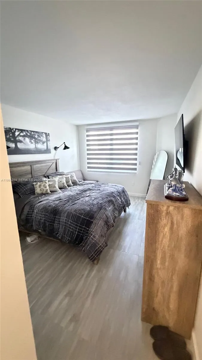 1965 S Ocean Dr #5D Hallandale Beach, FL 33009