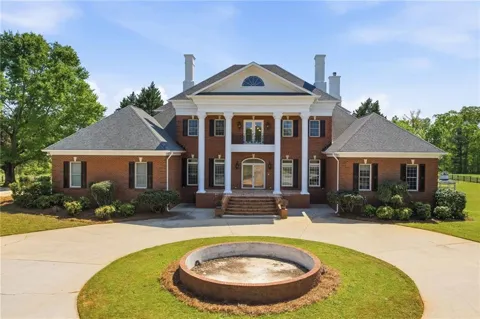 1202 Hodges Circle