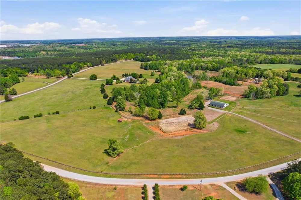 1202 Hodges Circle Mansfield, GA 30055