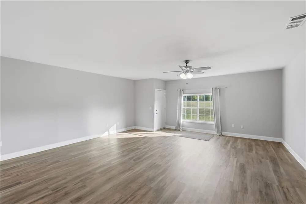 1202 Hodges Circle Mansfield, GA 30055