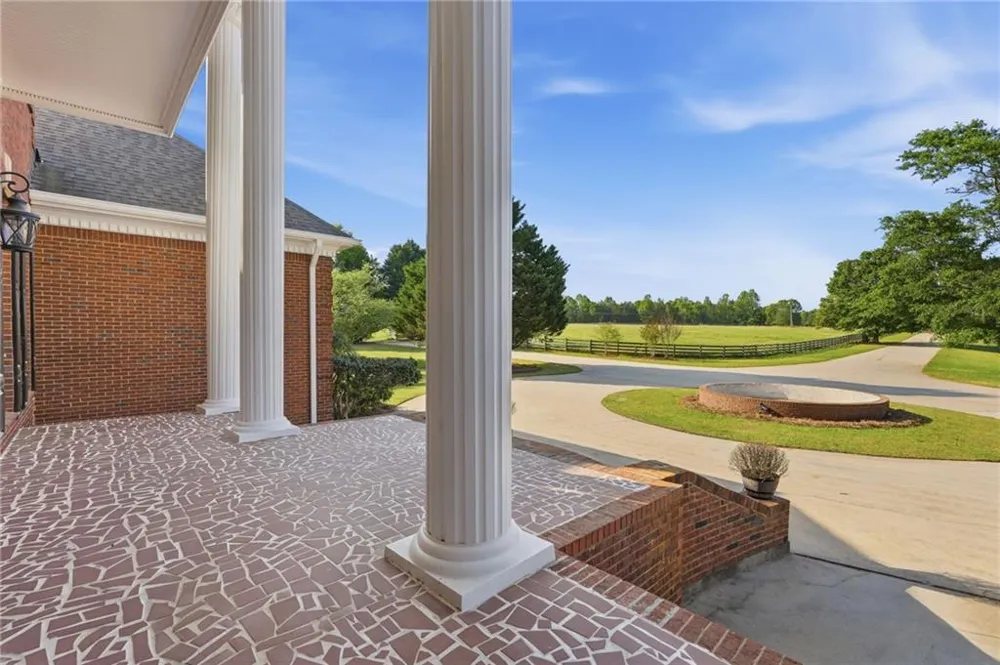 1202 Hodges Circle Mansfield, GA 30055