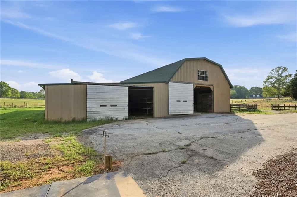 1202 Hodges Circle Mansfield, GA 30055