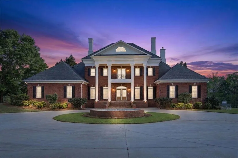 1202 Hodges Circle Mansfield, GA 30055