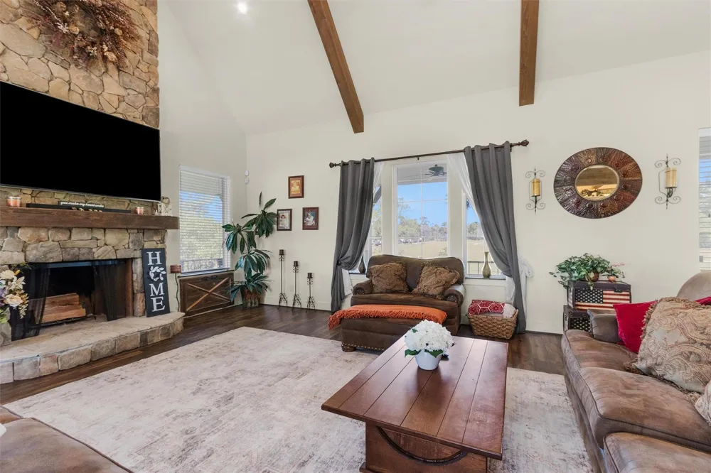 15586 Highway 105 E Conroe, TX 77306