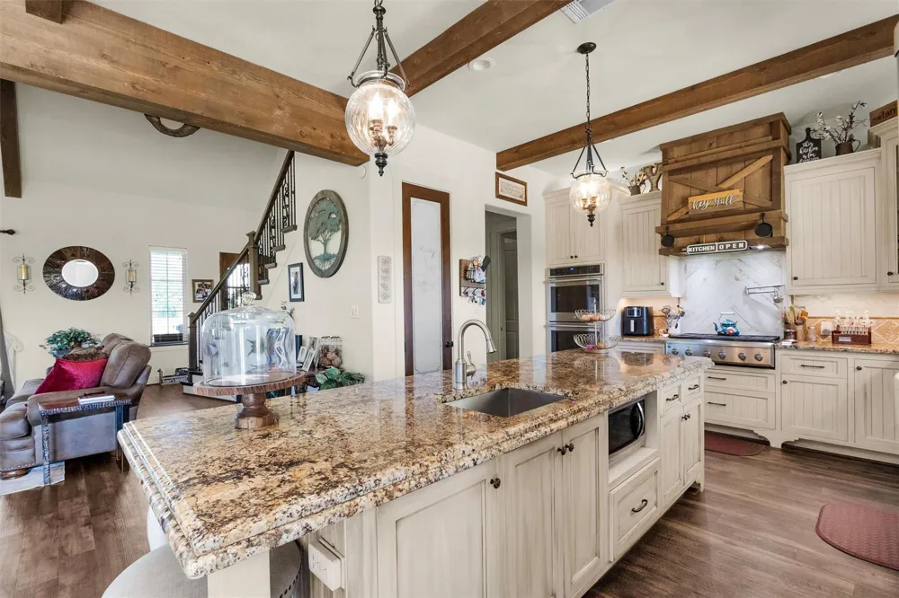 15586 Highway 105 E Conroe, TX 77306