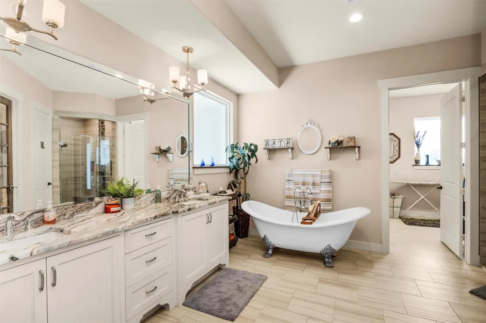 15586 Highway 105 E Conroe, TX 77306