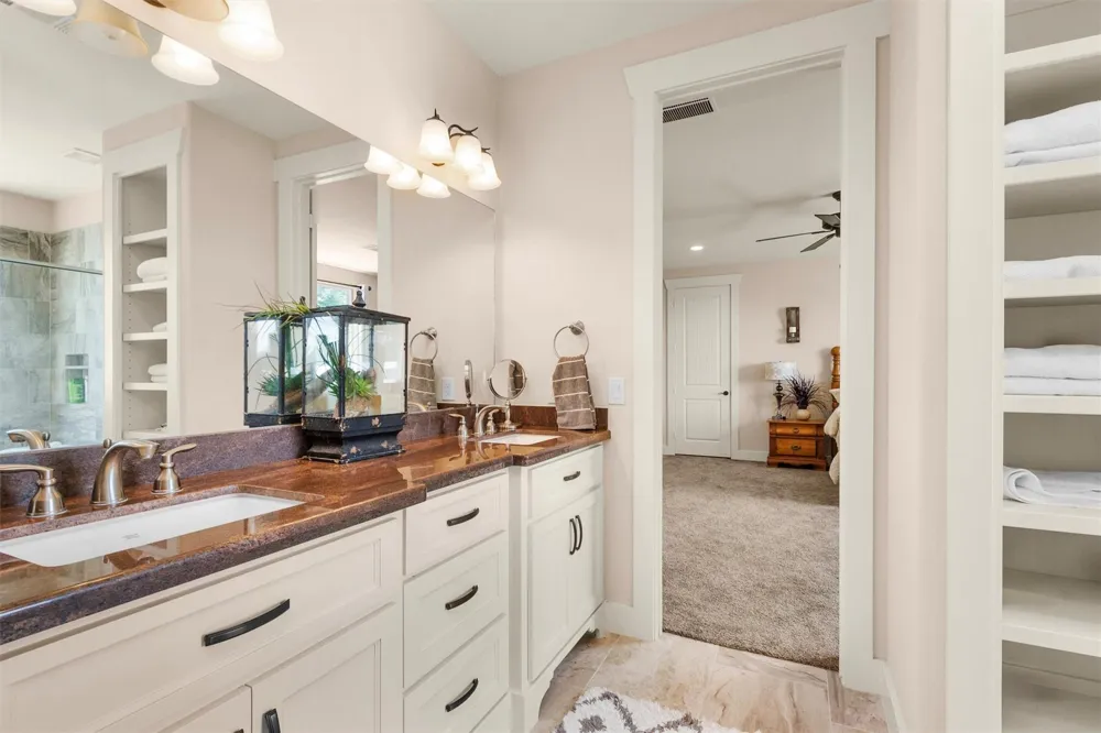 15586 Highway 105 E Conroe, TX 77306