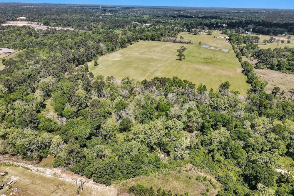 15586 Highway 105 E Conroe, TX 77306