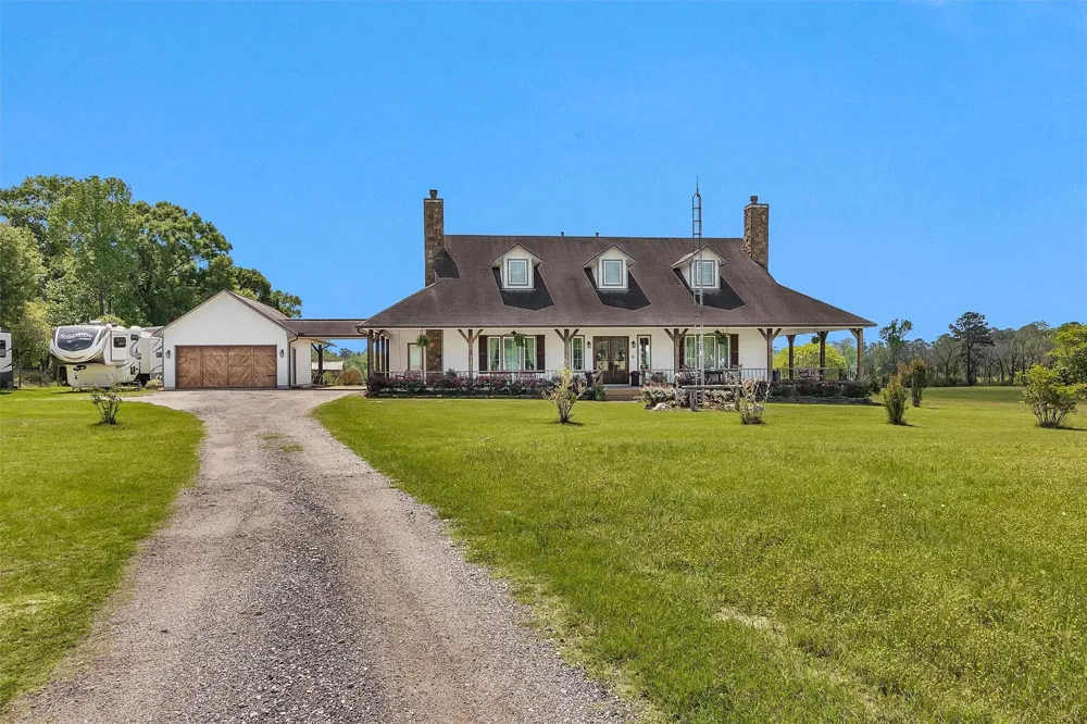 15586 Highway 105 E Conroe, TX 77306
