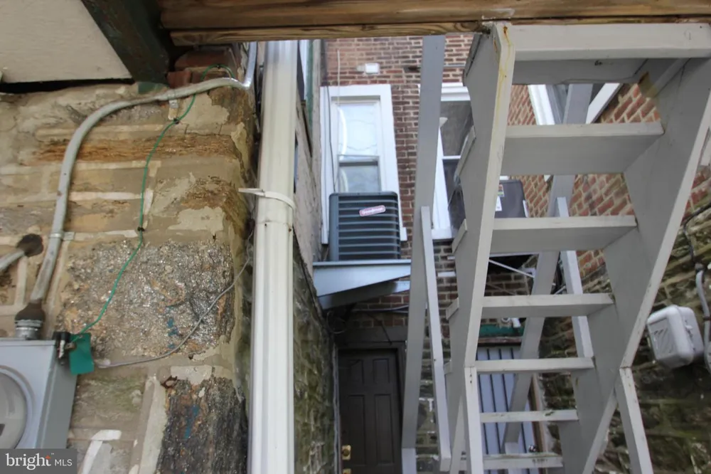 6008 OGONTZ AVENUE Philadelphia, PA 19141
