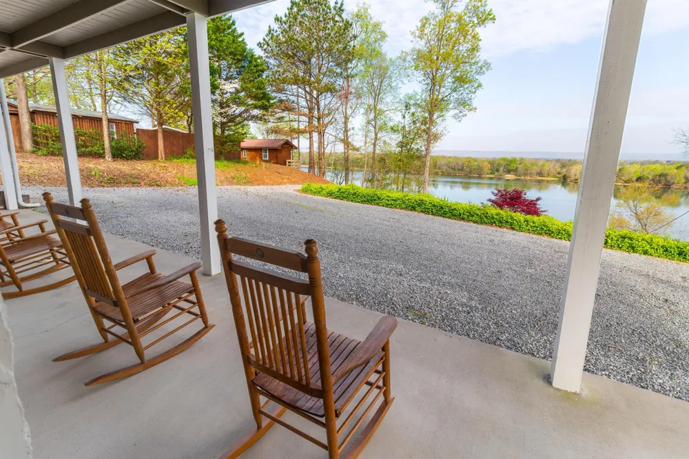 325 Russell Lane Decatur, TN 37322