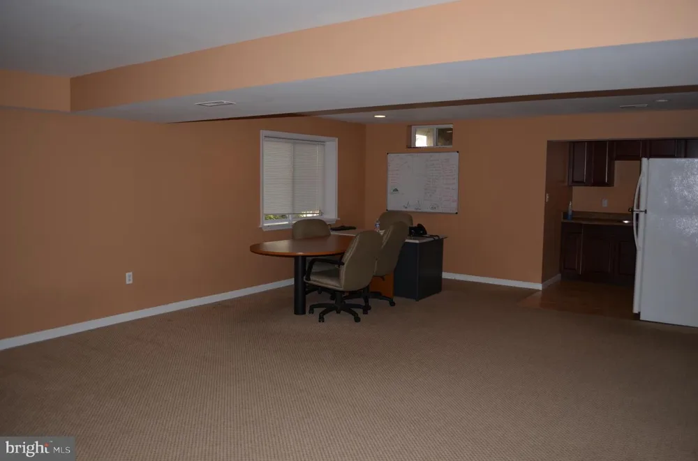 9631 WASHINGTON AVENUE Laurel, MD 20723