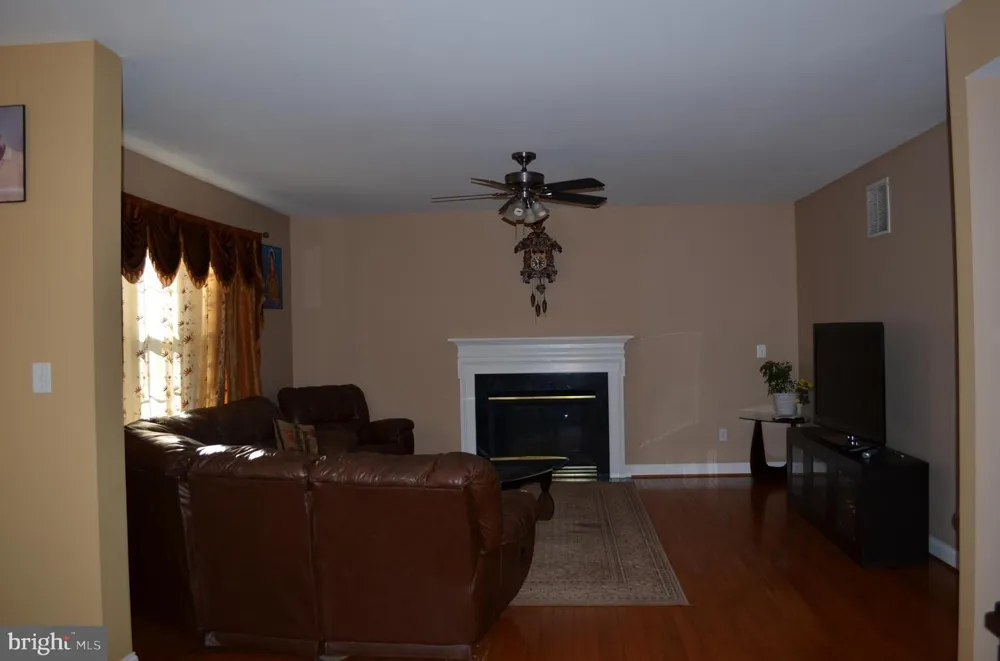 9631 WASHINGTON AVENUE Laurel, MD 20723