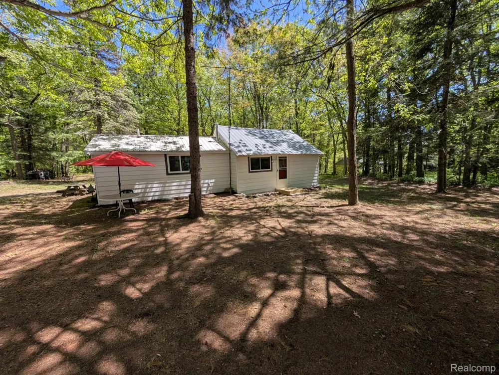 3821 S Townline Road Denton Township, MI 48651