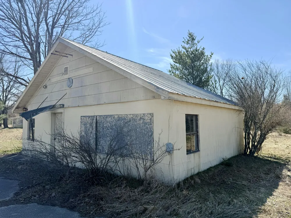 10553 US-31 Grant Township, MI 49411