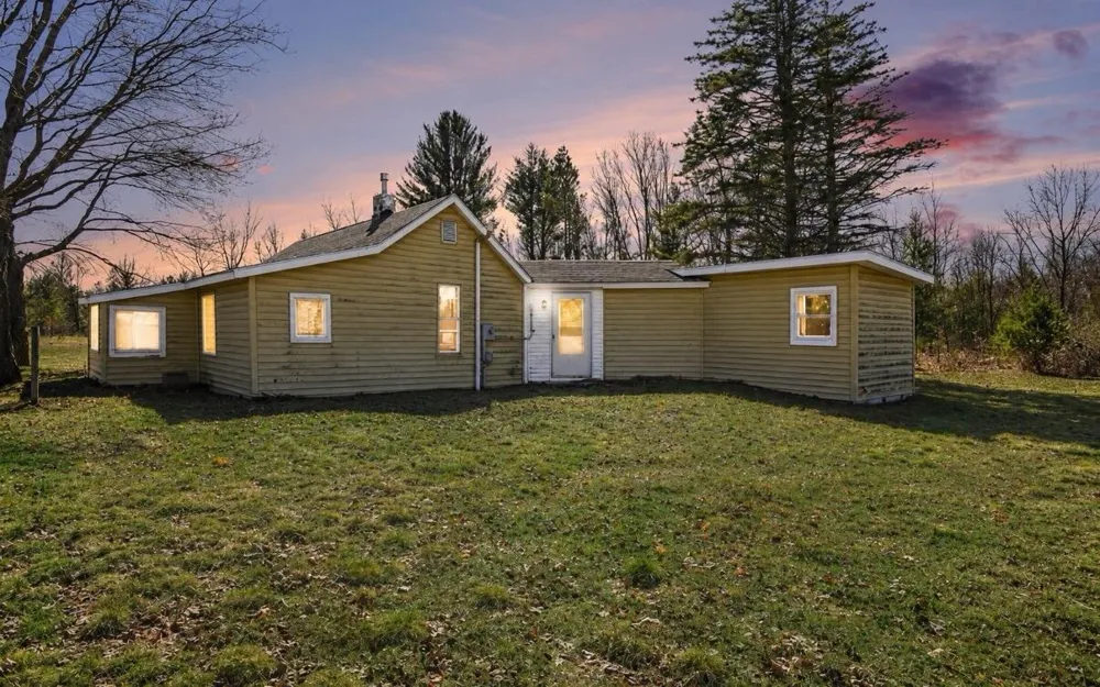 10553 US-31 Grant Township, MI 49411