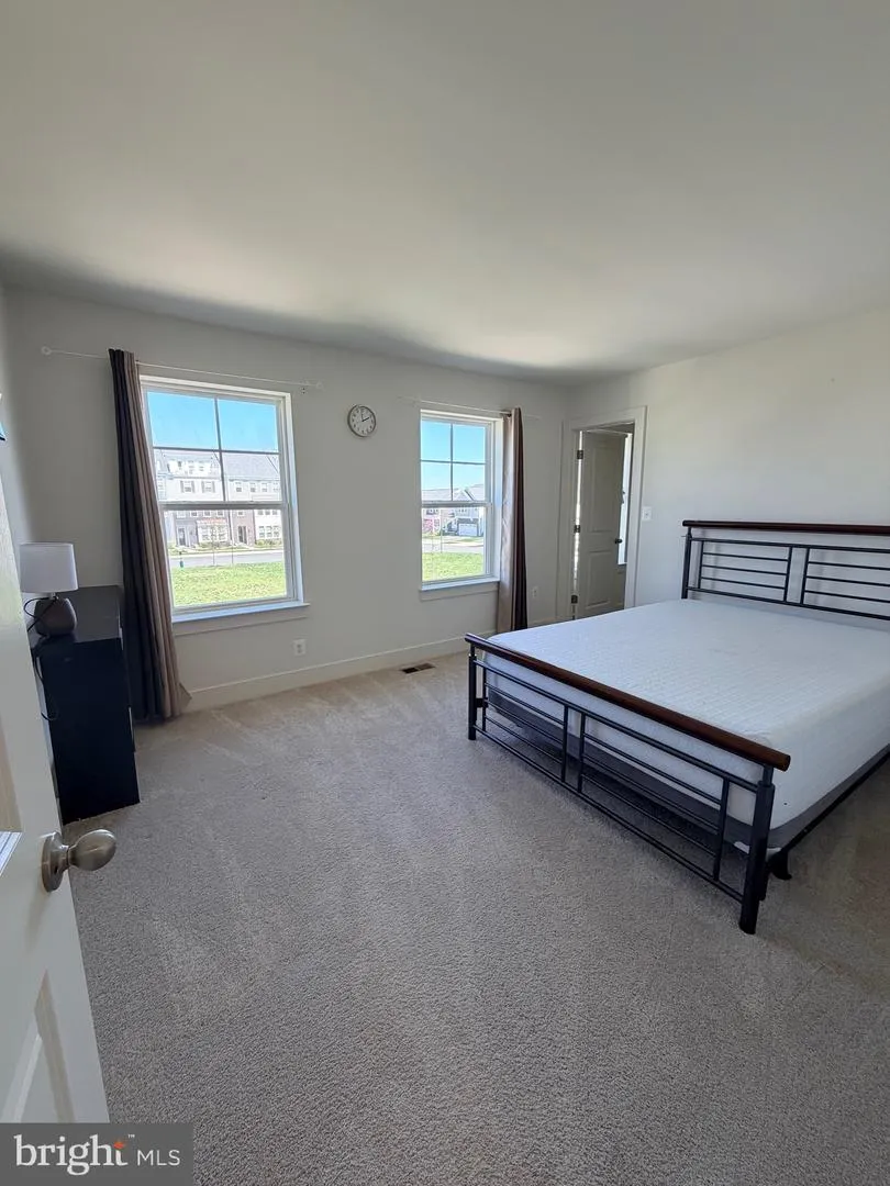 1530 SANDPIPER BAY LOOP Dumfries, VA 22026