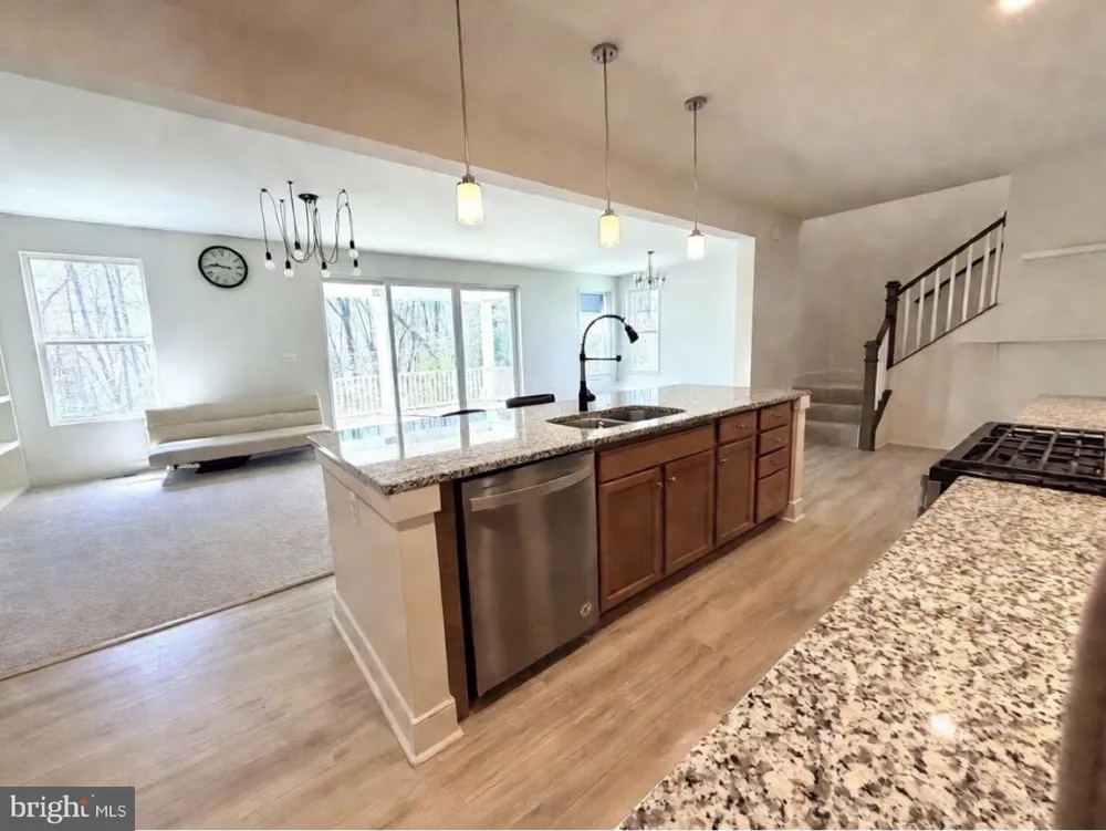 1530 SANDPIPER BAY LOOP Dumfries, VA 22026