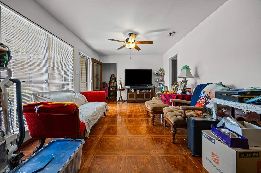2510 Little John Lane Austin, TX 78704