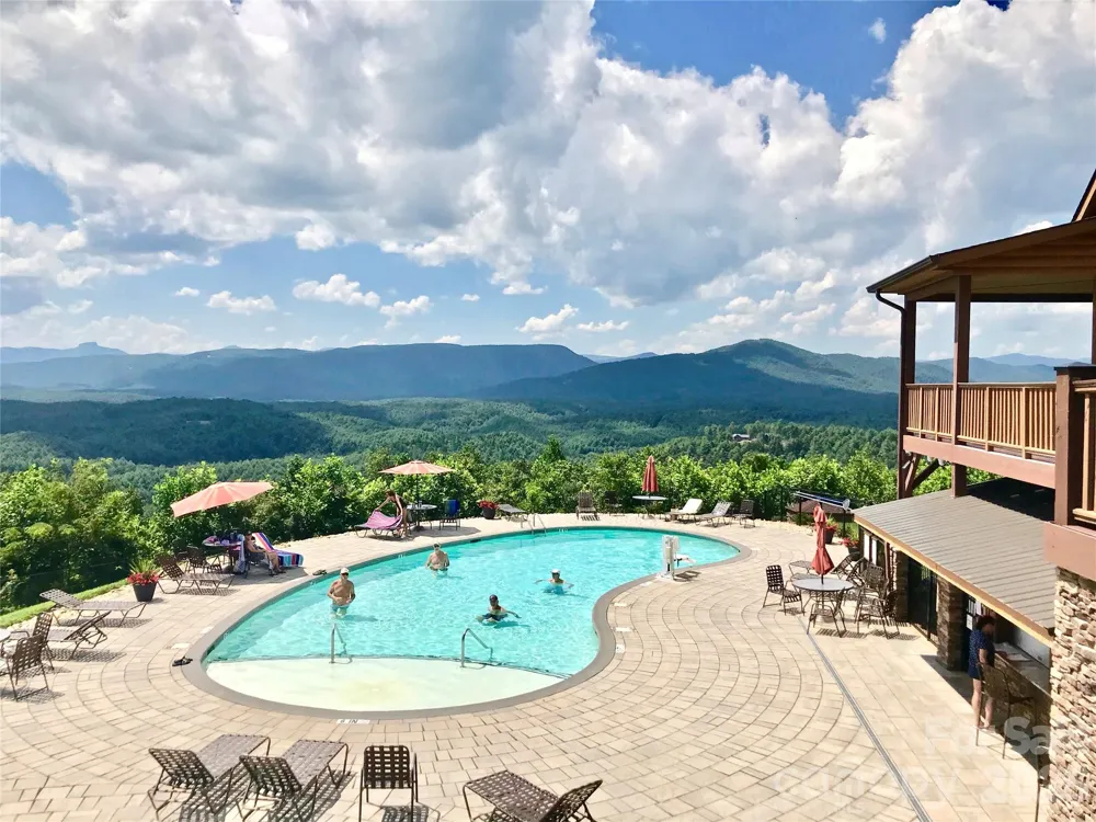 913 High Valley Way #913 Lenoir, NC 28645