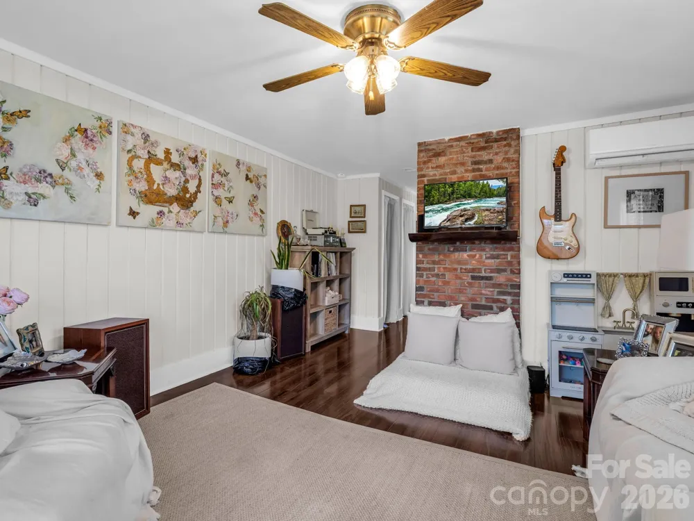 45 Lakeside Villas Drive Brevard, NC 28712
