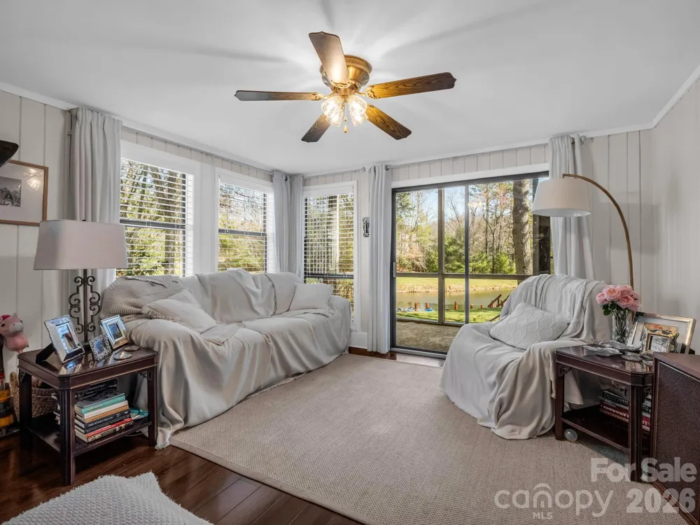 45 Lakeside Villas Drive Brevard, NC 28712