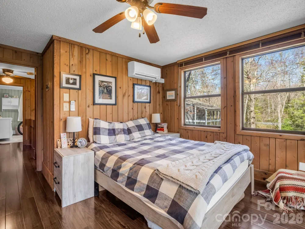 45 Lakeside Villas Drive Brevard, NC 28712