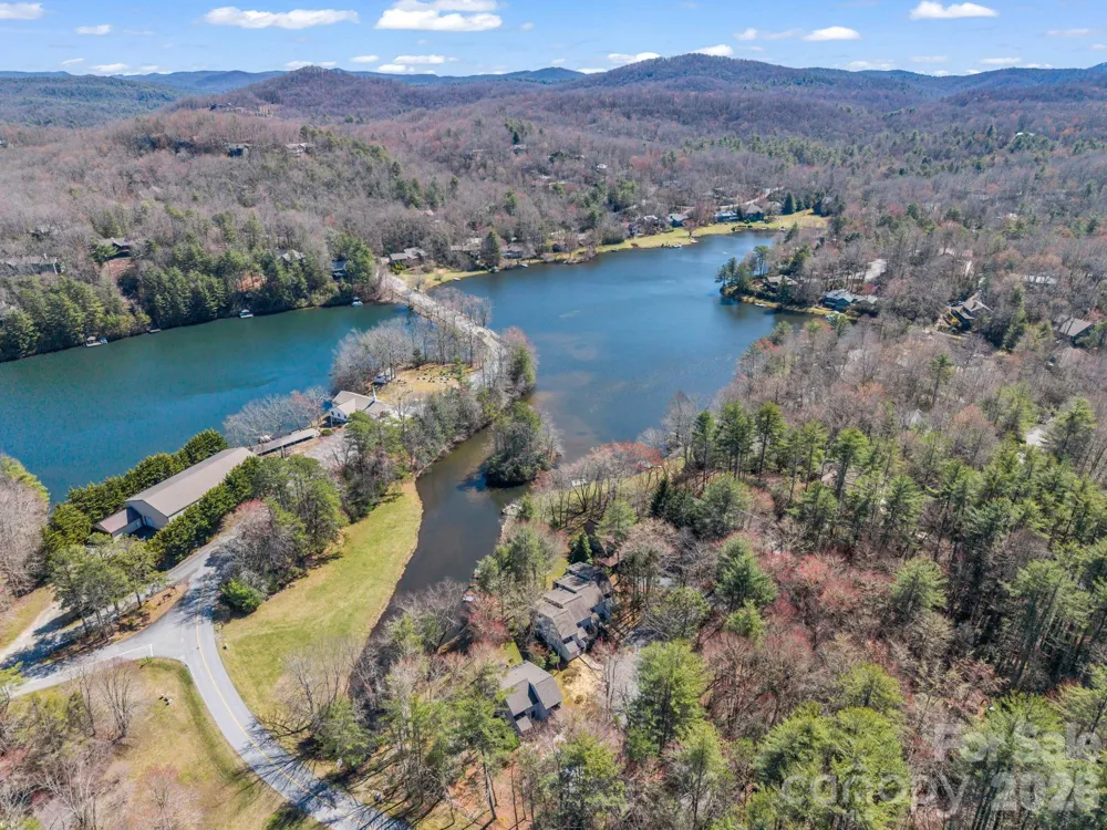 45 Lakeside Villas Drive Brevard, NC 28712