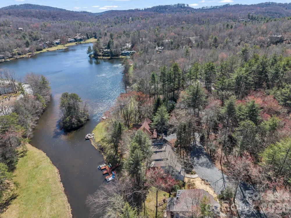 45 Lakeside Villas Drive Brevard, NC 28712
