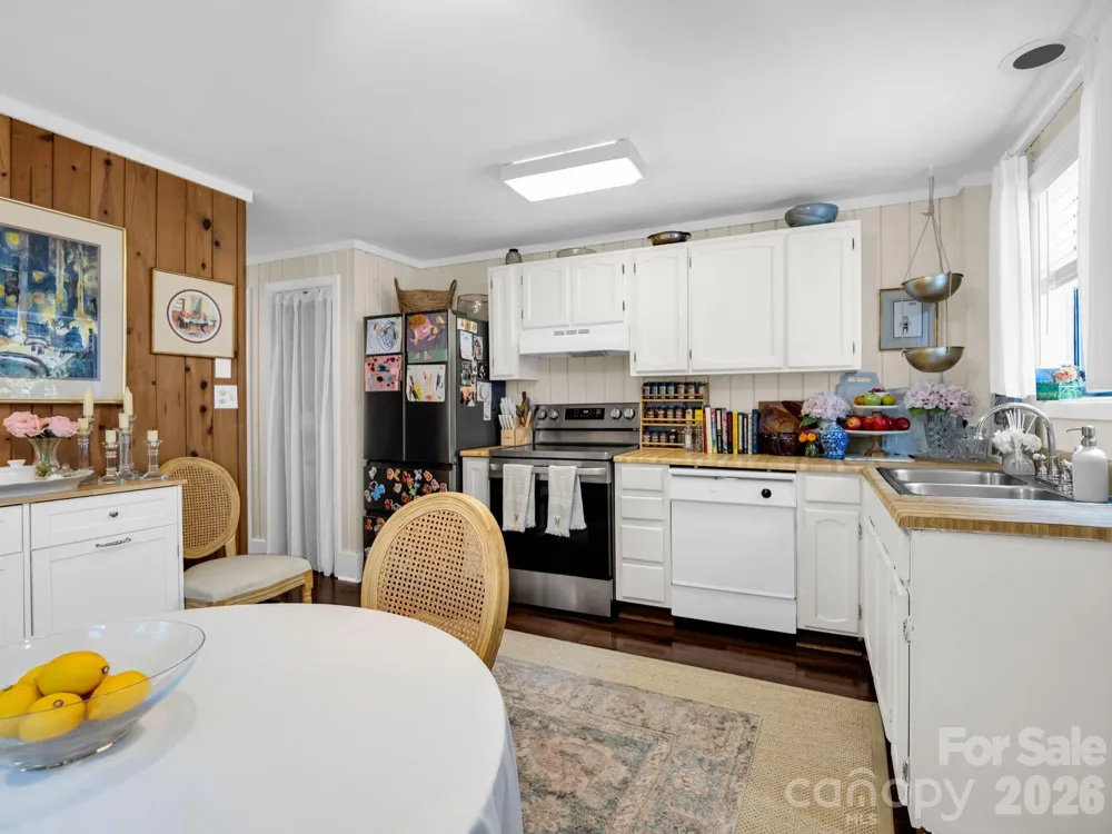 45 Lakeside Villas Drive Brevard, NC 28712