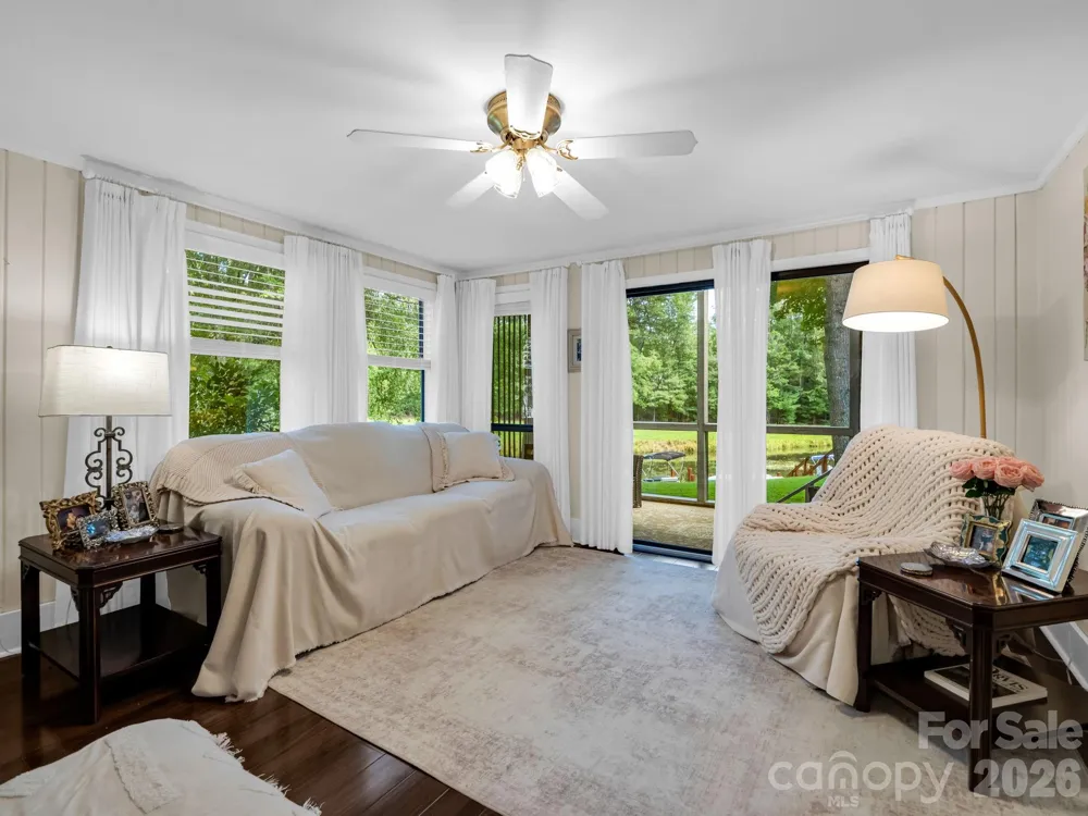 45 Lakeside Villas Drive Brevard, NC 28712