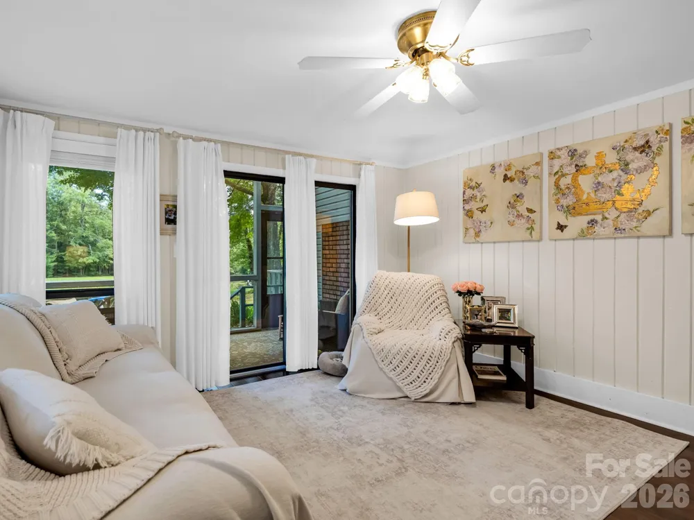 45 Lakeside Villas Drive Brevard, NC 28712
