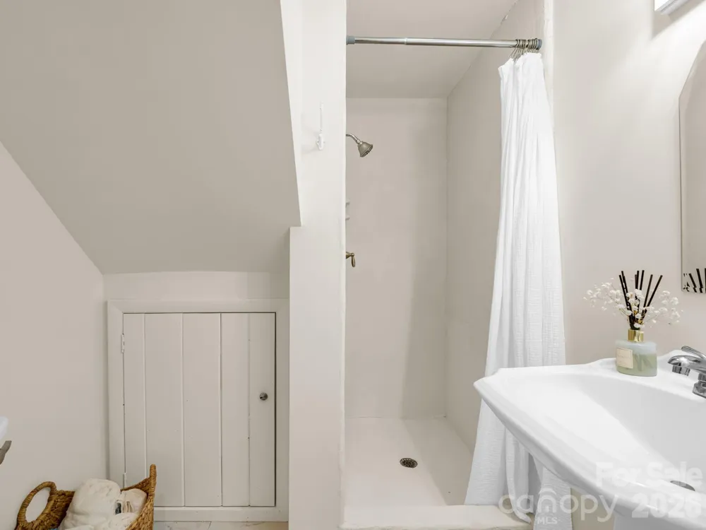 45 Lakeside Villas Drive Brevard, NC 28712